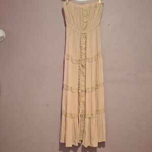 Elegant Strapless Beige Dress with Lace Accents